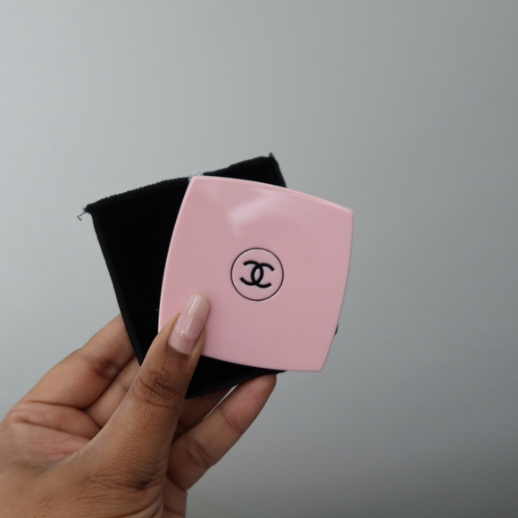 Chanel Double Mirror – Limited Edition Pink with Velvet Pouch - Picture 1 of 5